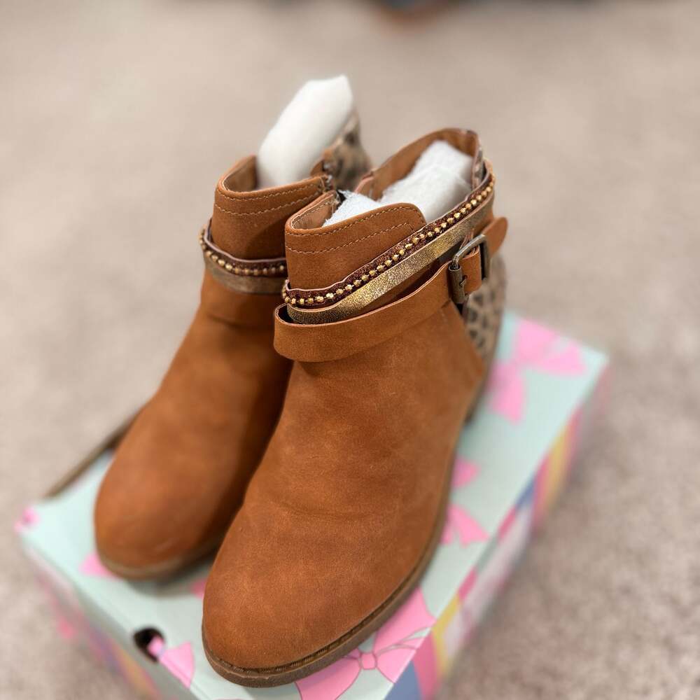 Biddy Girls Tan Leopard‎ Western Ankle Boots Size 4M Boutique Booties EUC